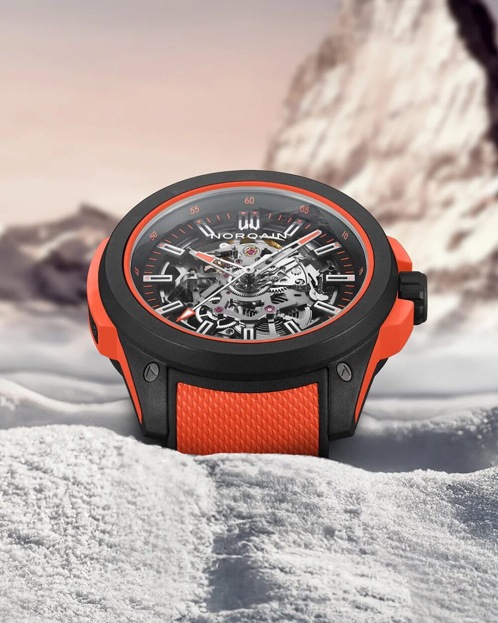 Norqain Independence Wild One Skeleton Coral COSC 42mm NNQ3000QBR2AS-B013 - Afbeelding 2