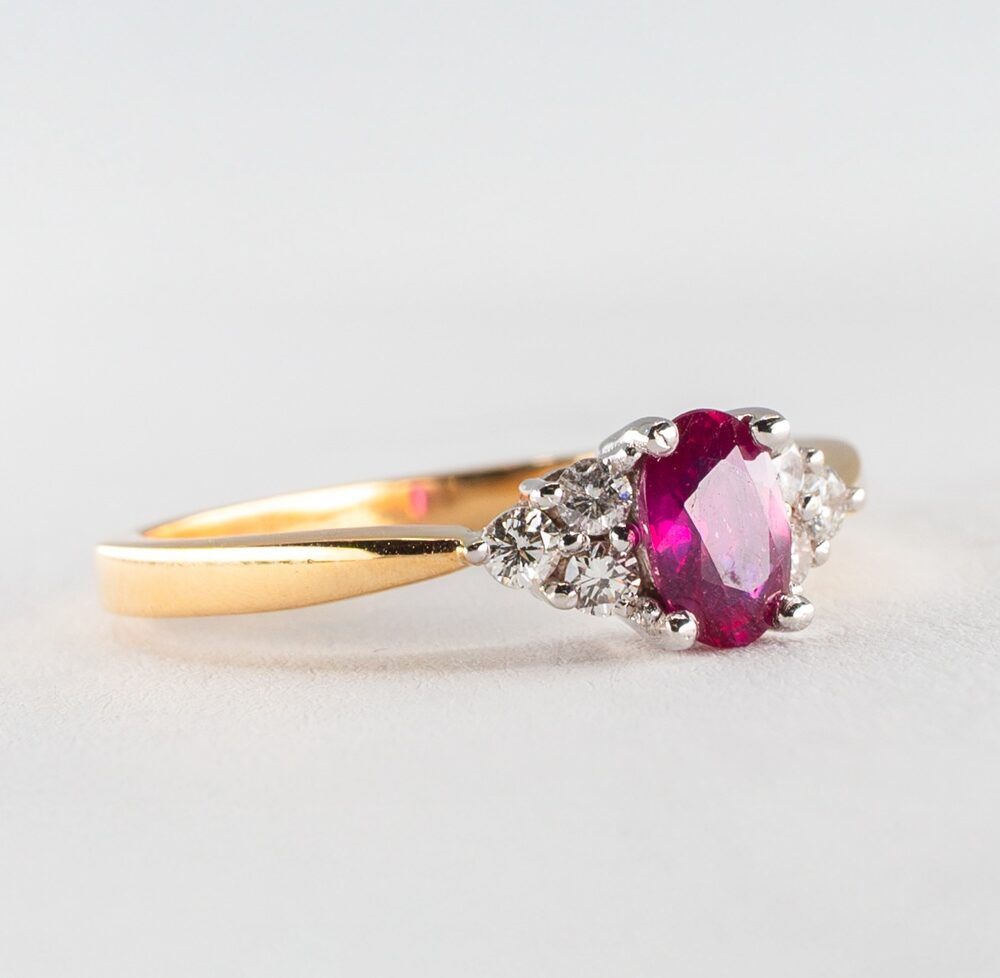 Vaessen Colours 18K Witgouden 0.65ct Robijn Ring + 0.20ct W/Si VC750BICROBIJN065