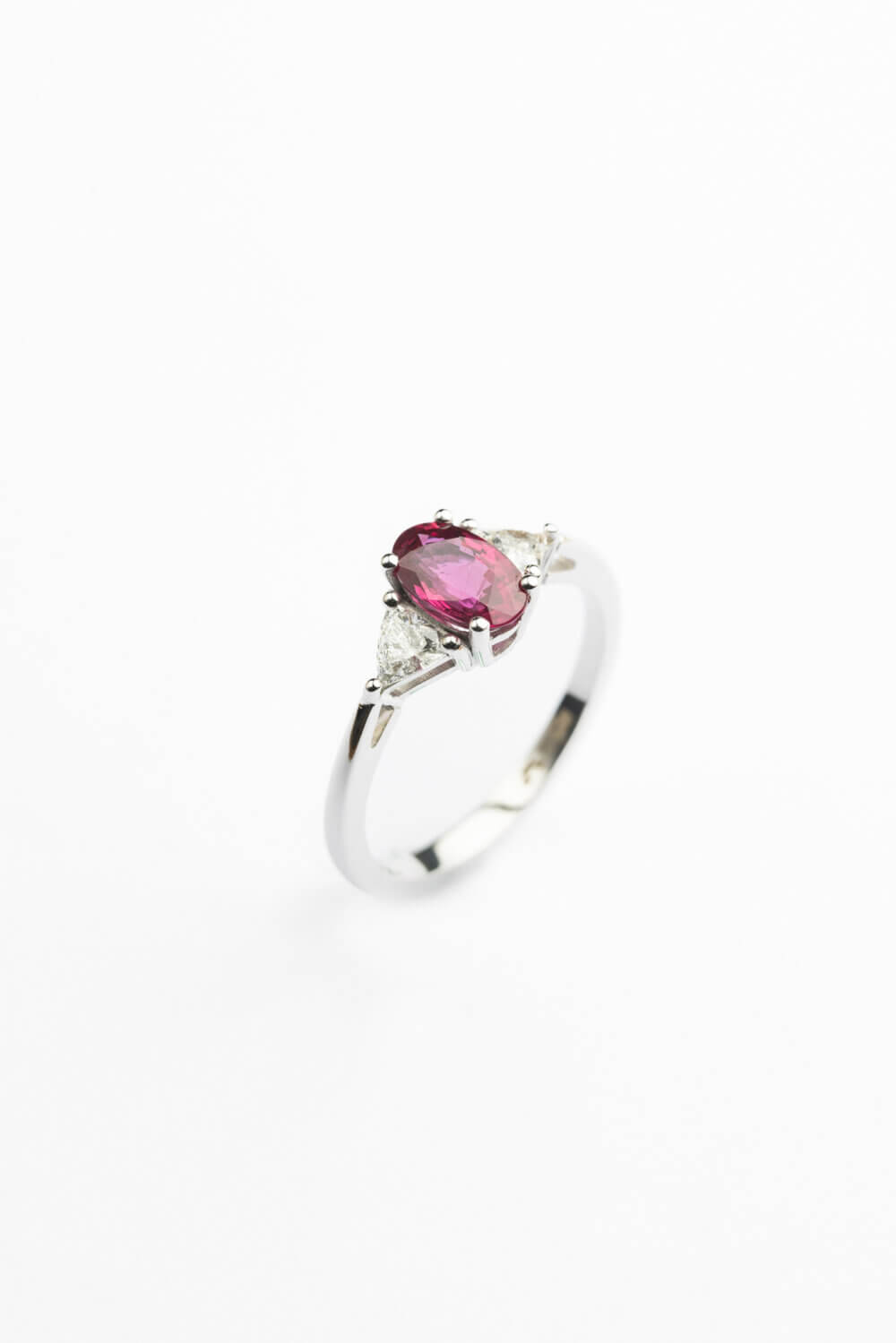 Vaessen Collection 18K Witgoud 1.03ct Robijn Ring +0.27ct G/VS VC750WGROBIJN103